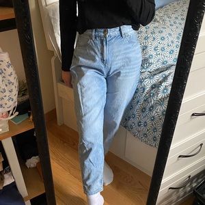 AMERICAN EAGLE Mom Jeans